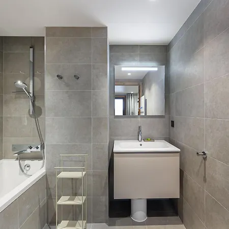 Duplex Avec Espace Detente, Piscine Et 4 A - Fr-1-569-66 *